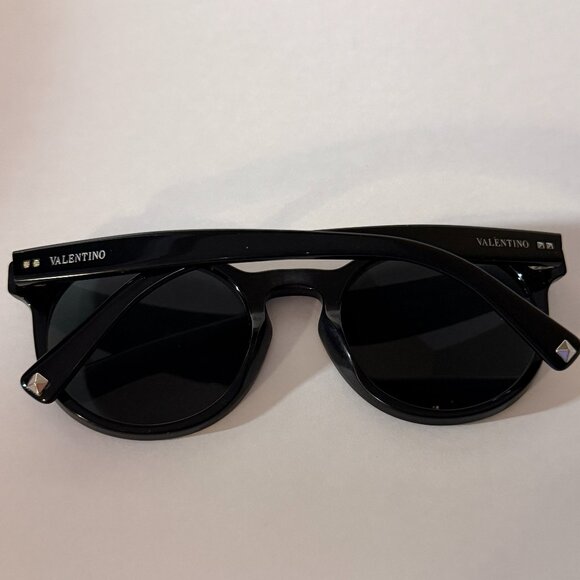 Valentino VA4009 col. 5010/87 Black Round Sunglasses